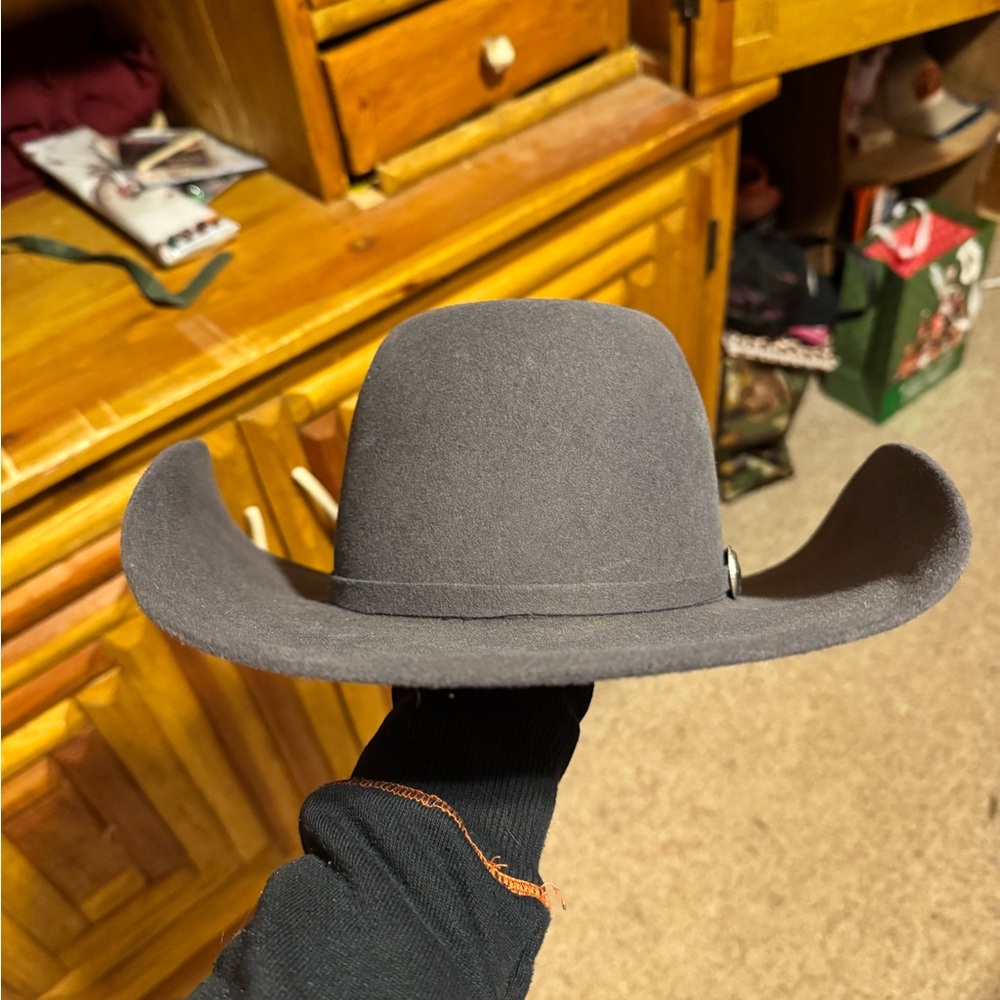 Grey felt cowboy hat